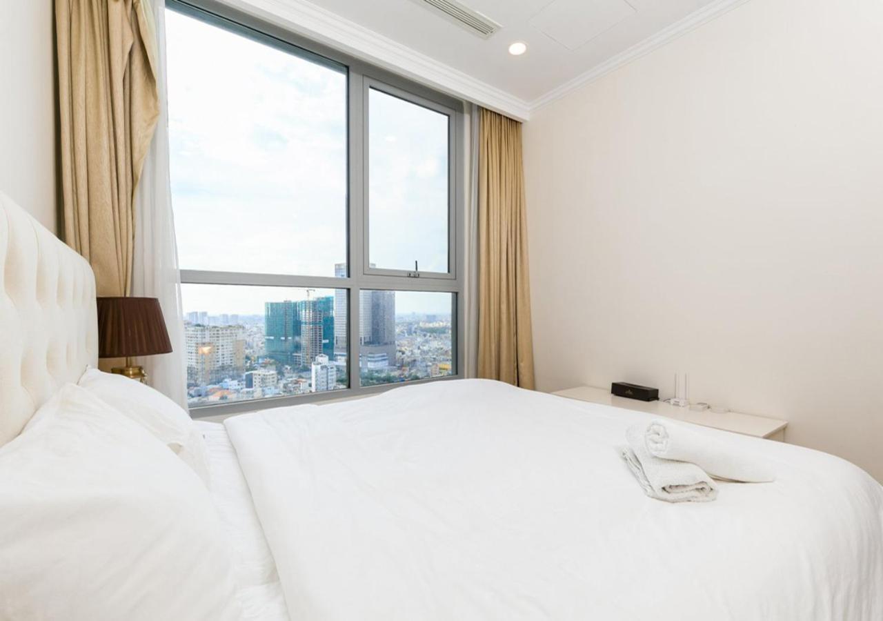 Апартаменты Landmark Plus Central Park Vista Хошимин Экстерьер фото