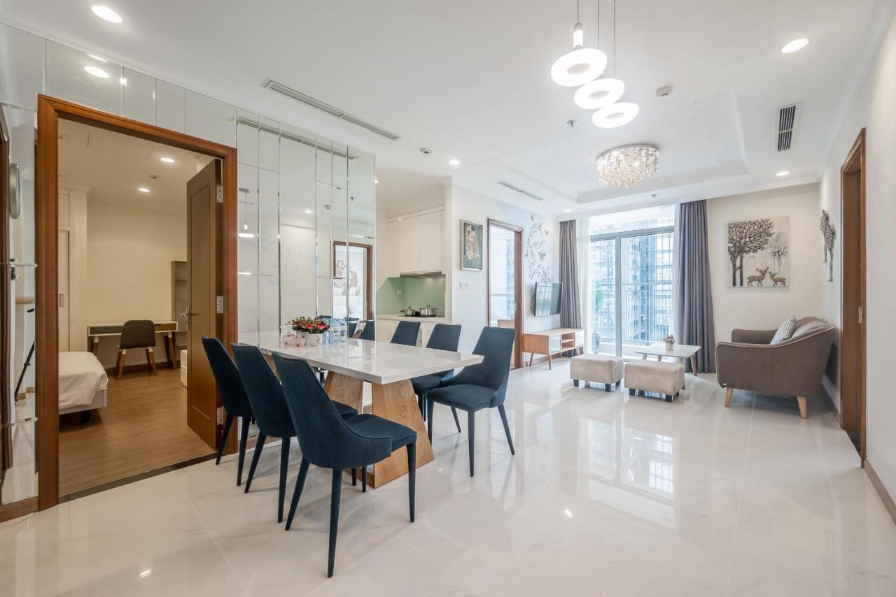 Апартаменты Landmark Plus Central Park Vista Хошимин Экстерьер фото